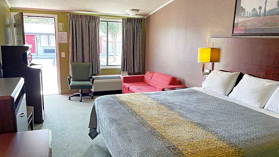 Express Inn Thomson