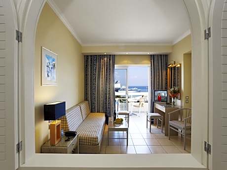 Apartment (1-4 Adults)