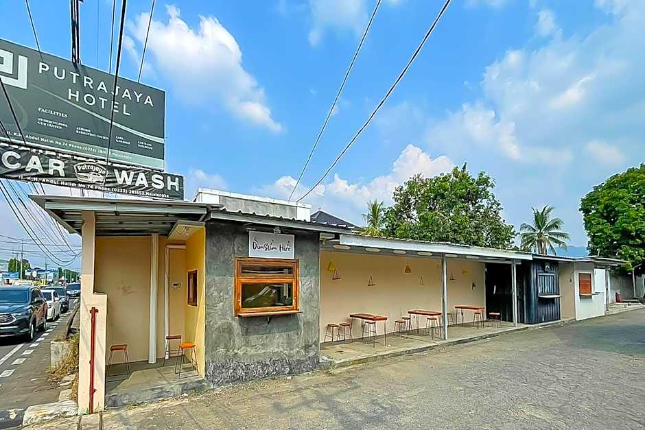 RedDoorz Plus at Hotel Putrajaya