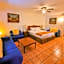 Hotel Holly