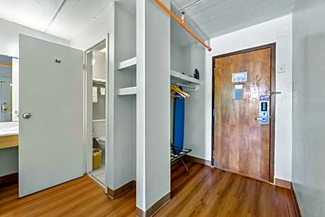 Deluxe Queen Room with Two Queen Beds - Non-Smoking
