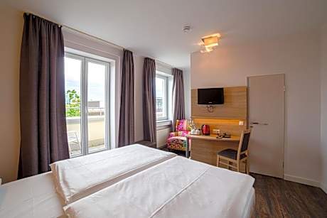 Double Room with Private Bathroom
