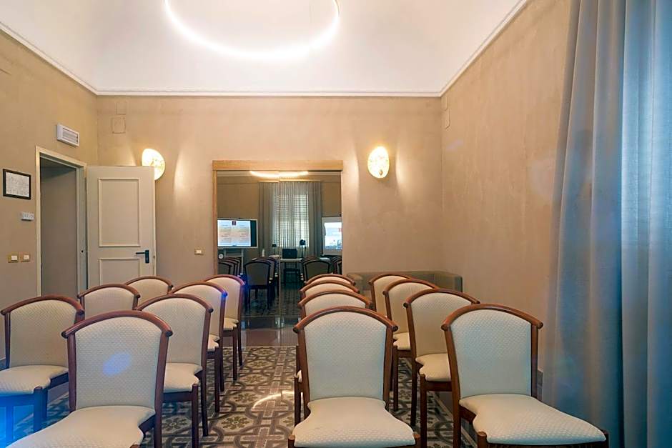 Hotel Tonic