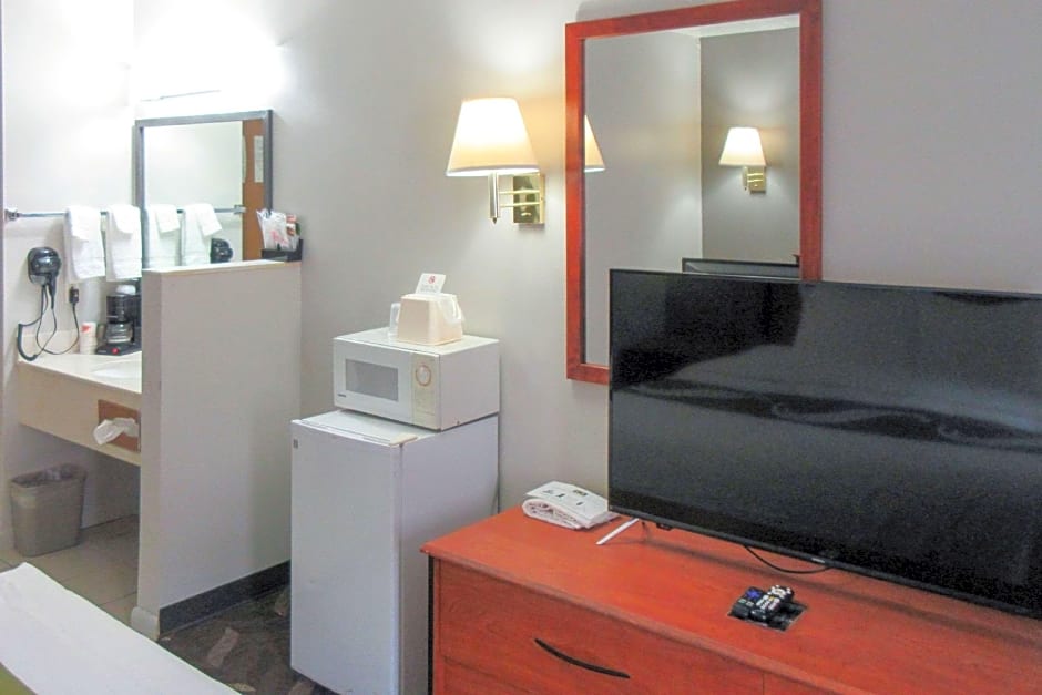 Quality Inn & Suites Salina National Forest Area