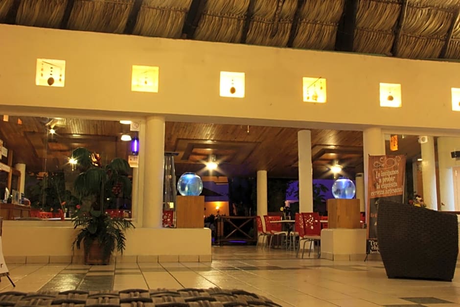 Hotel Palapa Palace Inn