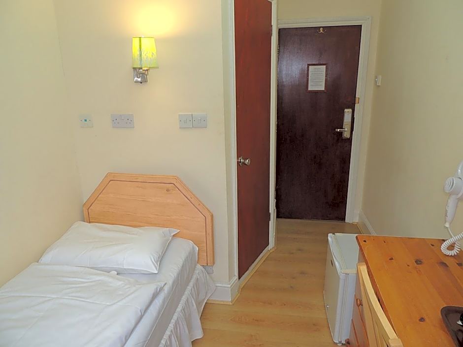 Dolphin Inn - The Lodge