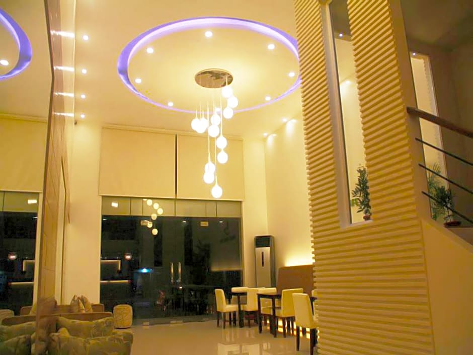 Manhattan Suites Inn