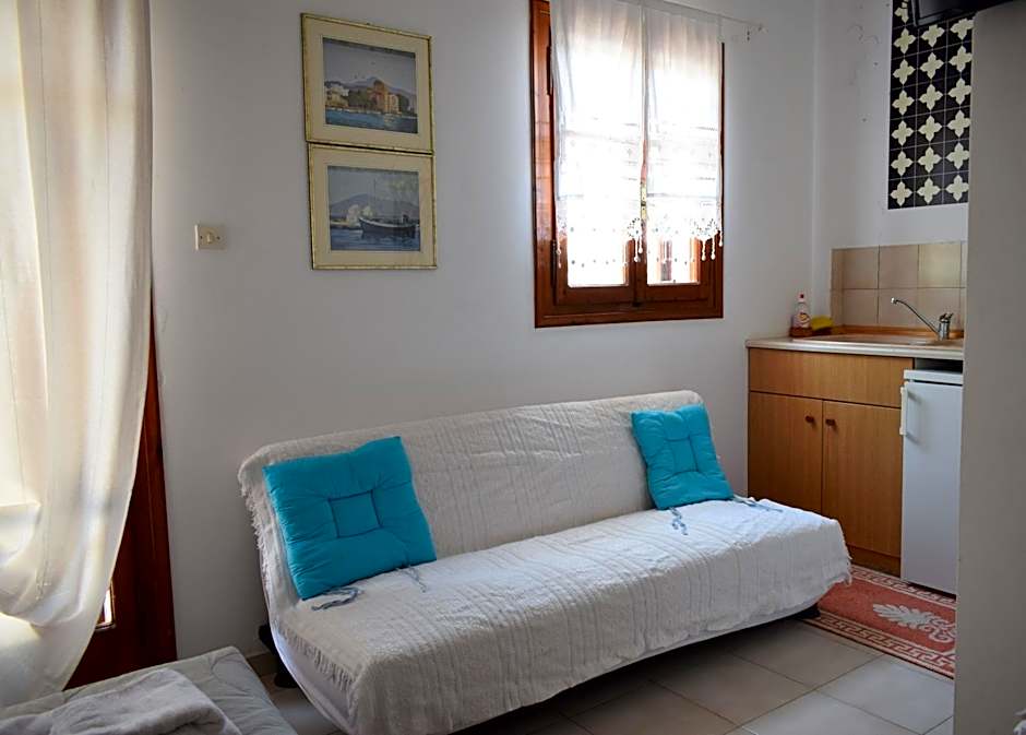 Aegina Town Cozy Escape