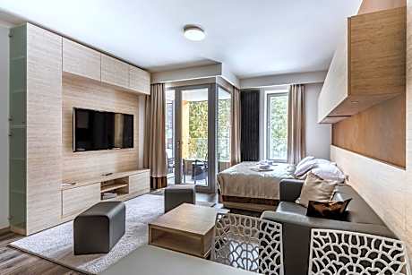Deluxe Apartment
