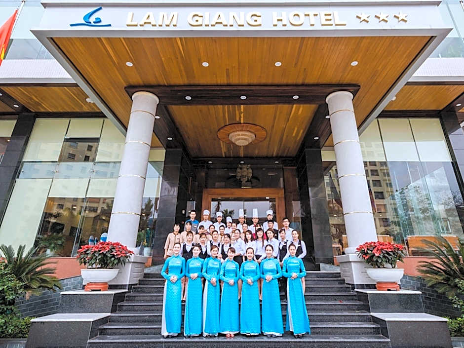 Lam Giang Hotel