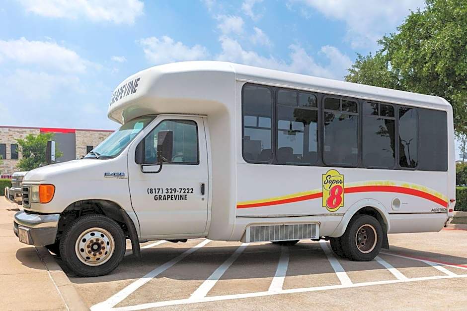 Super 8 by Wyndham Grapevine/DFW Airport Northwest