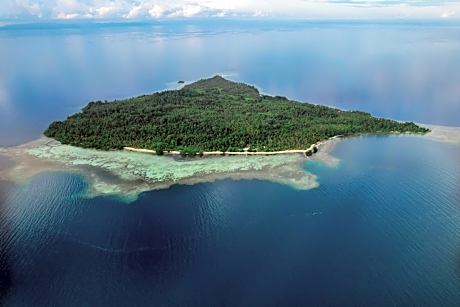 Reconnect - Private Island Resort & Dive Center Togean - Buka Buka Island