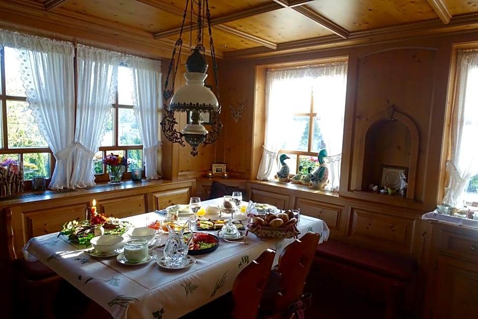 Hollhouse - Bed & Breakfast