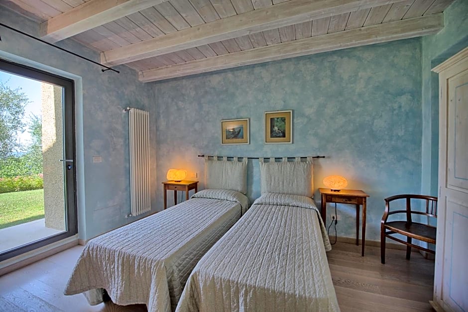 Villa Casa Lucia by PosarelliVillas