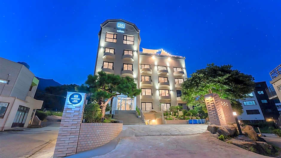 Geoje Mongdol Beach H Avenue Hotel