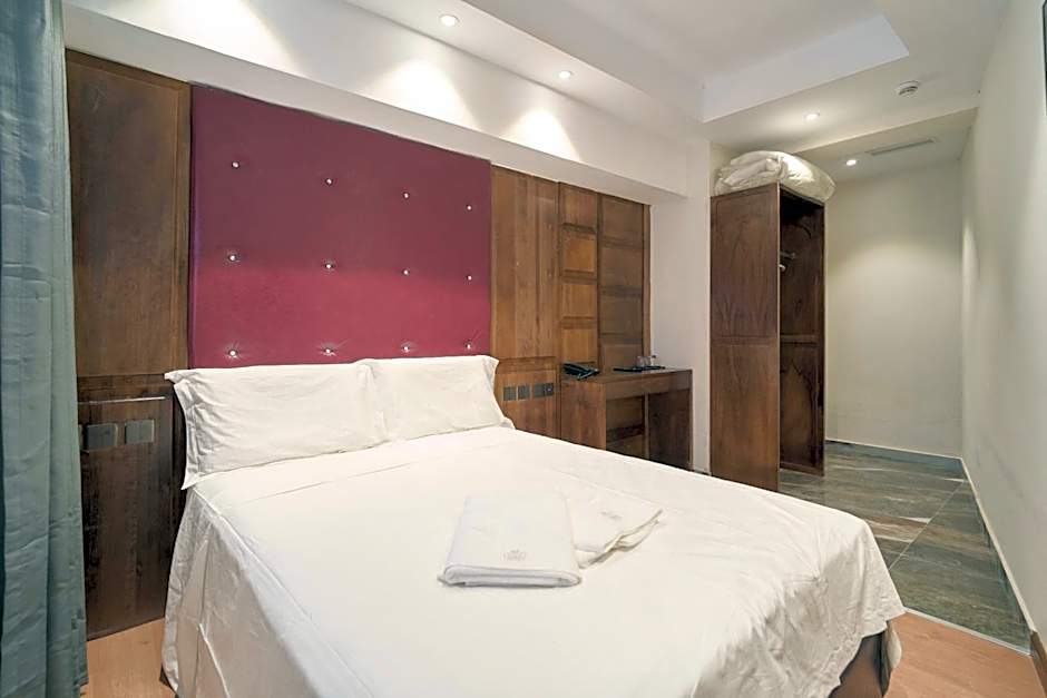 Menoir Dorsett Madrid Usera