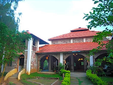 Mogli Jungle Resort