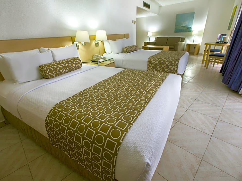 HS HOTSSON Hotel Acapulco