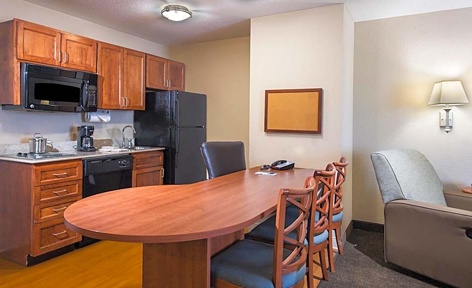 Candlewood Suites Macon By IHG