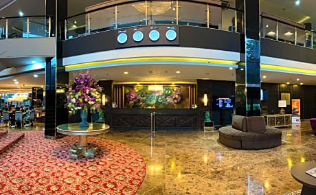 Amaroossa Cosmo Jakarta