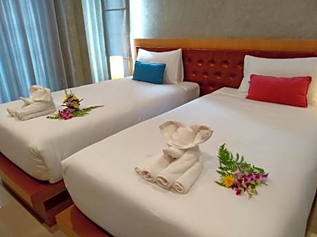 Deluxe Twin Room with Balcony