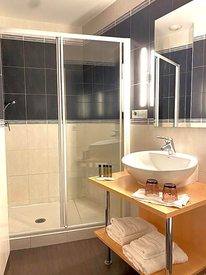 Logis Hôtel Le Bellevue