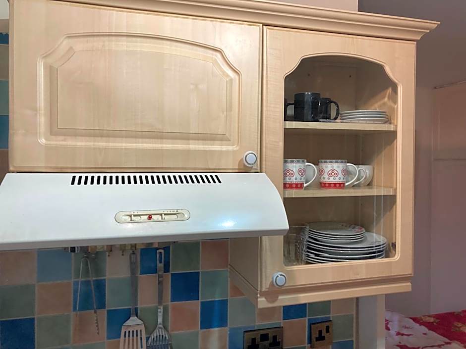 Harman Suites Self-Catering Apartments Free WIFI & Parking