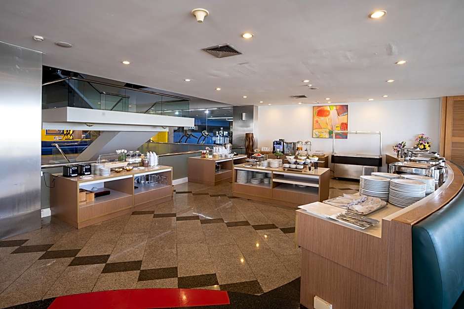 Riverine Place Hotel and Residence