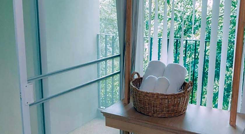 Shanti-Retreat Hotel