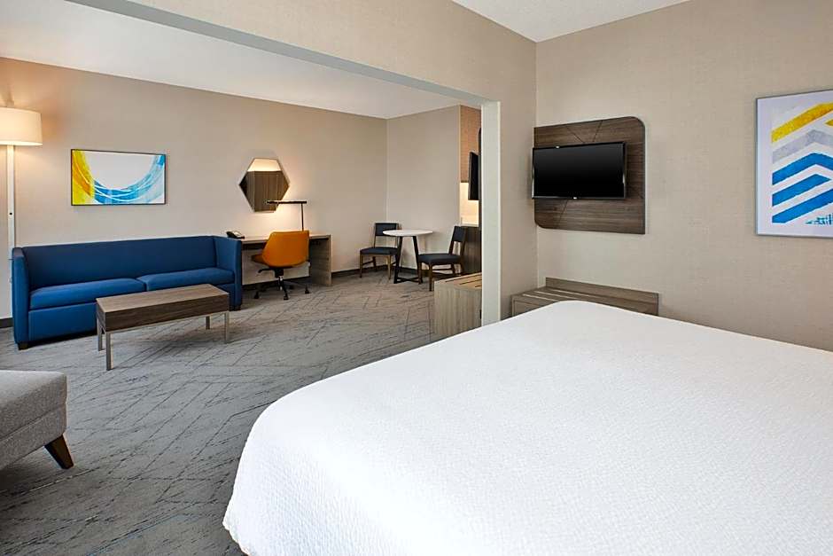 Holiday Inn Express Hotel & Suites Youngstown North-Warren/Niles By IHG