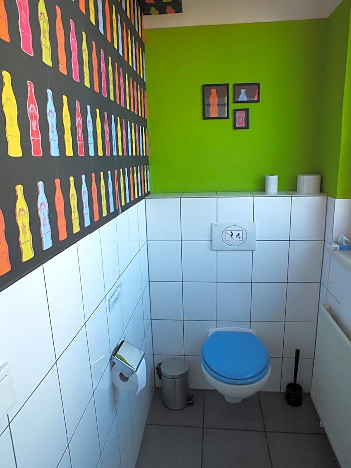 Max Hostel