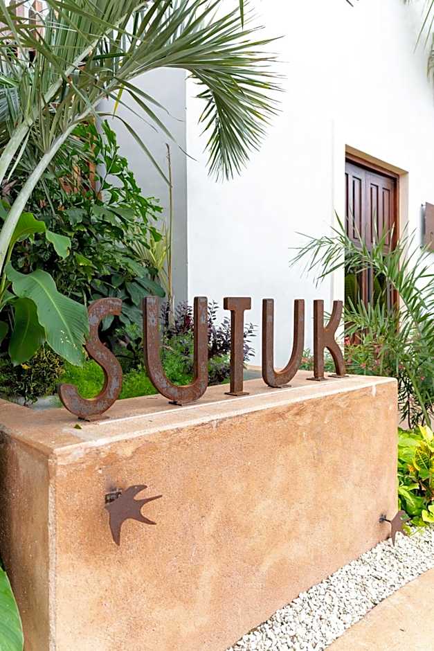 Hotel Sutuk