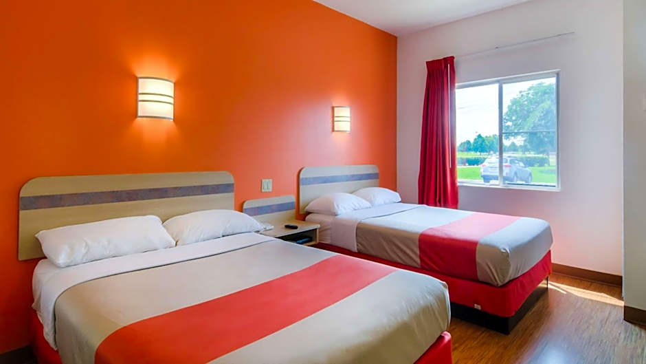 Photo 1 of 47 of Motel 6-Owensboro, KY