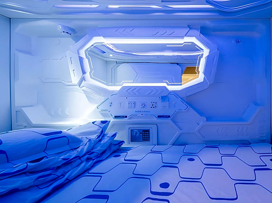 Space Cap Hotel