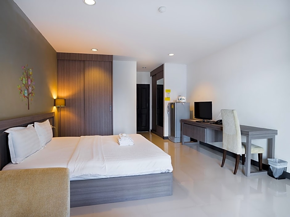 Canaries @38 Hotel by Baan Mina