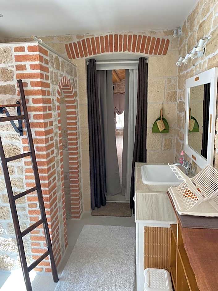 Le Mas des Mathes, Chambres d'hôtes, Studios