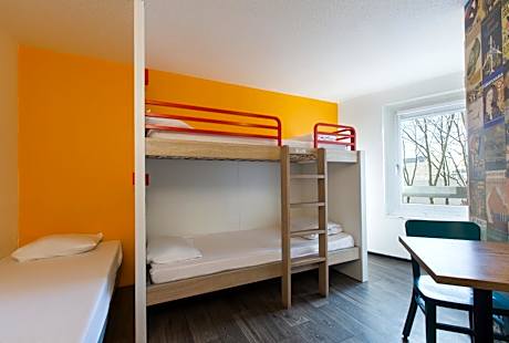 Cabrio Triple Room with Bathroom