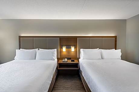 Standard Queen Room with Two Queen Beds