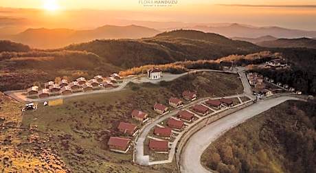 Flora Handuzu Resort and Bungalov