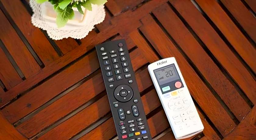 Hoppers Place Donmuang Hostel