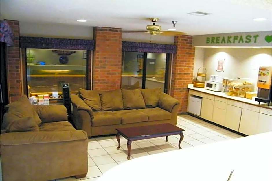 Amerihost Inn & Suites - Mexico