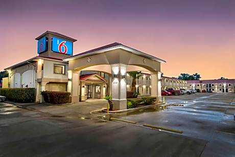 Motel 6-Sulphur, LA
