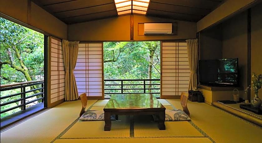 Momijiya Bekkan Kawa No Iori Ryokan