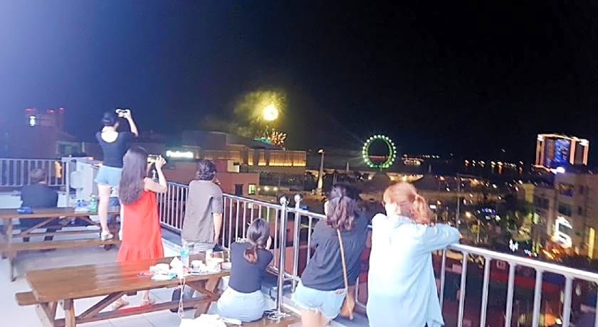 Big O Show Guesthouse