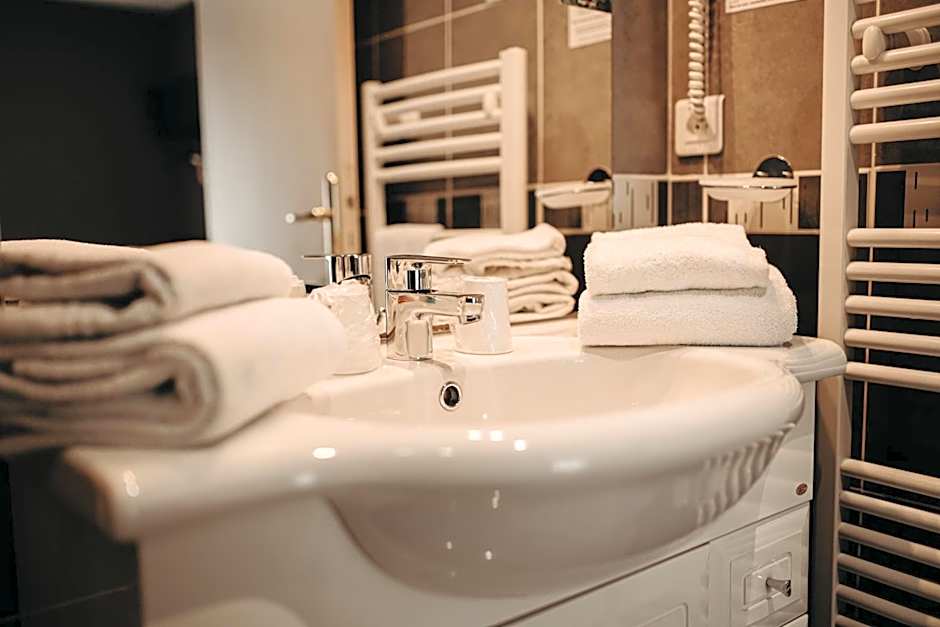 Logis - Hotel Restaurant du Parc