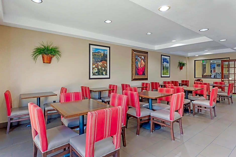 Comfort Suites Lakewood - Denver
