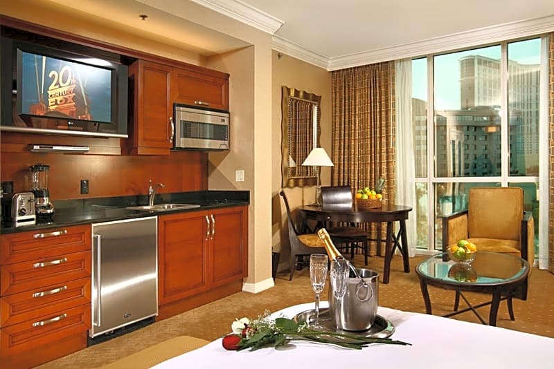 Luxury Suites Int'l at The Signature
