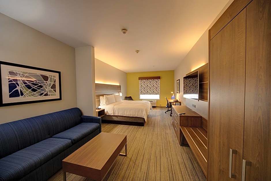 Holiday Inn Express & Suites Oklahoma City West-Yukon by IHG