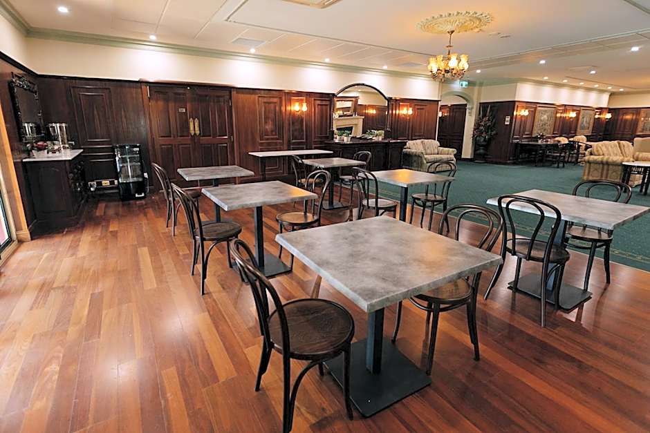 The Lawson Riverside Suites