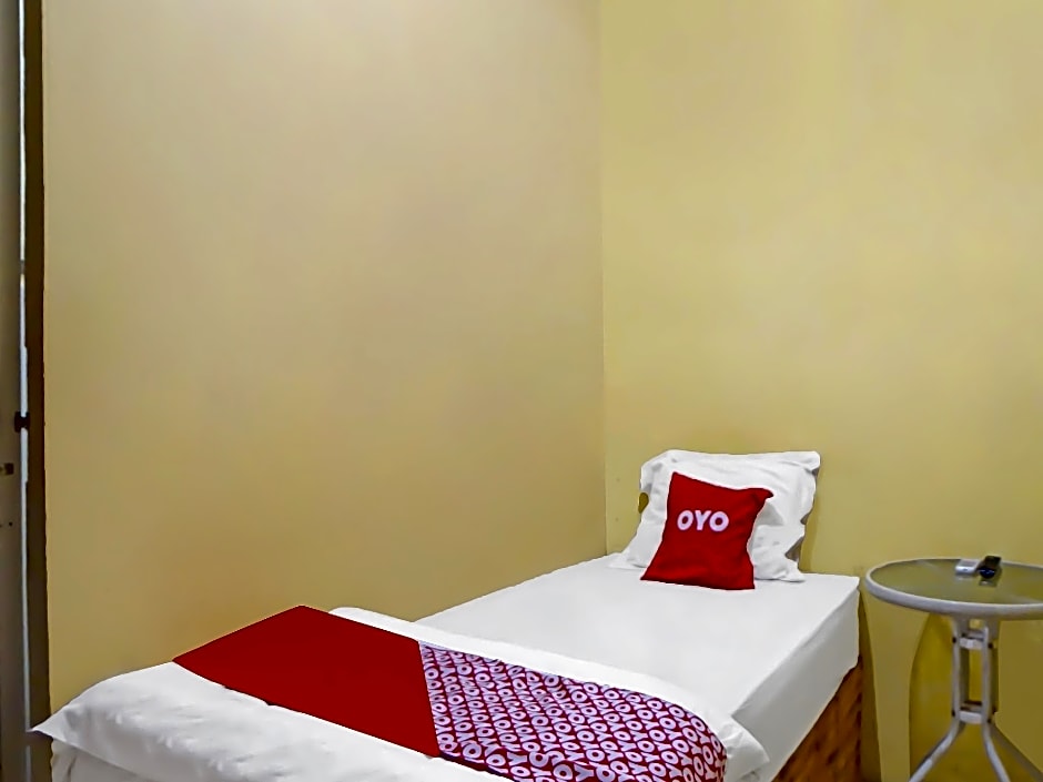 OYO 990 Stadion Residence Syariah